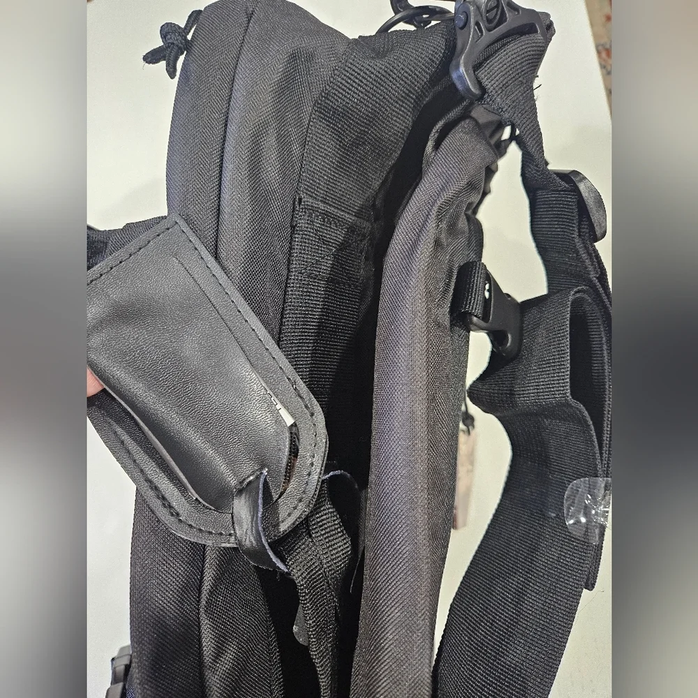 Sandpiper of California Black Military Mens Hiking Bugout Bag NEW - Picture 8 of 16